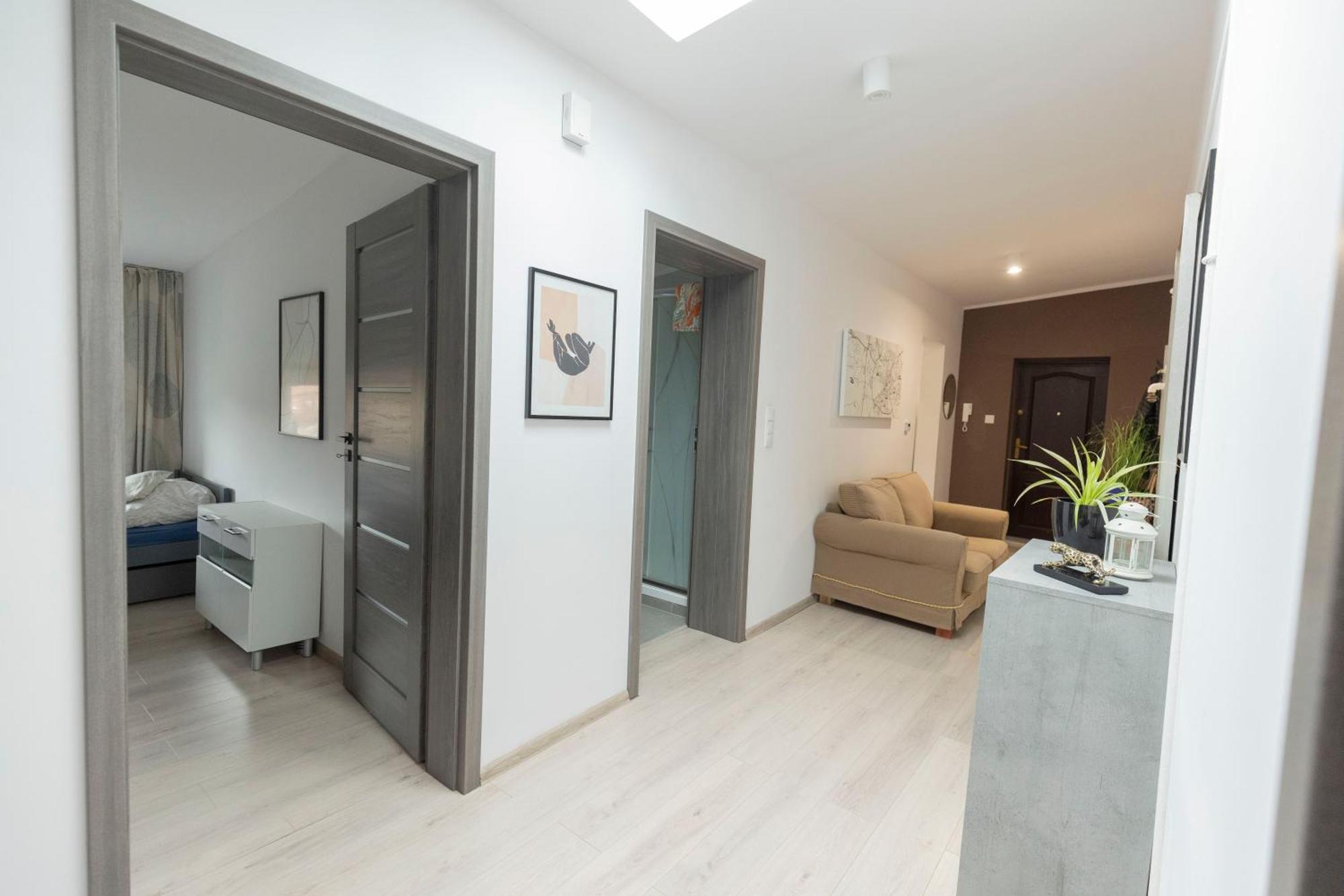 Wolska Apartment 80M2 - 7 People, 3 Rooms Wrocław Extérieur photo